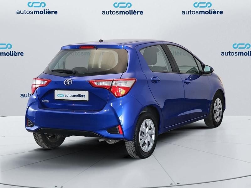 Usado Toyota Yaris Active 69 CV (50 kW) 2019 Azul Utilitario