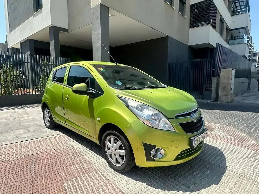 Usado Chevrolet Spark LS 68 CV (50 kW) 2012 Verde Utilitario