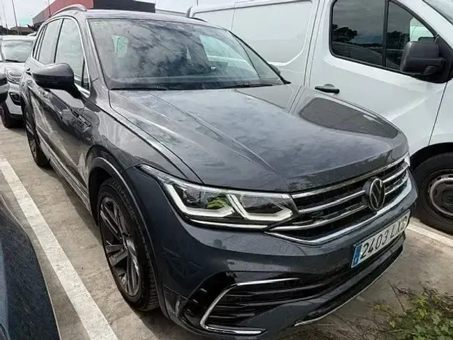 Usado VW Tiguan R-line 150 HP (110 kW) 2022 Cinzento SUV