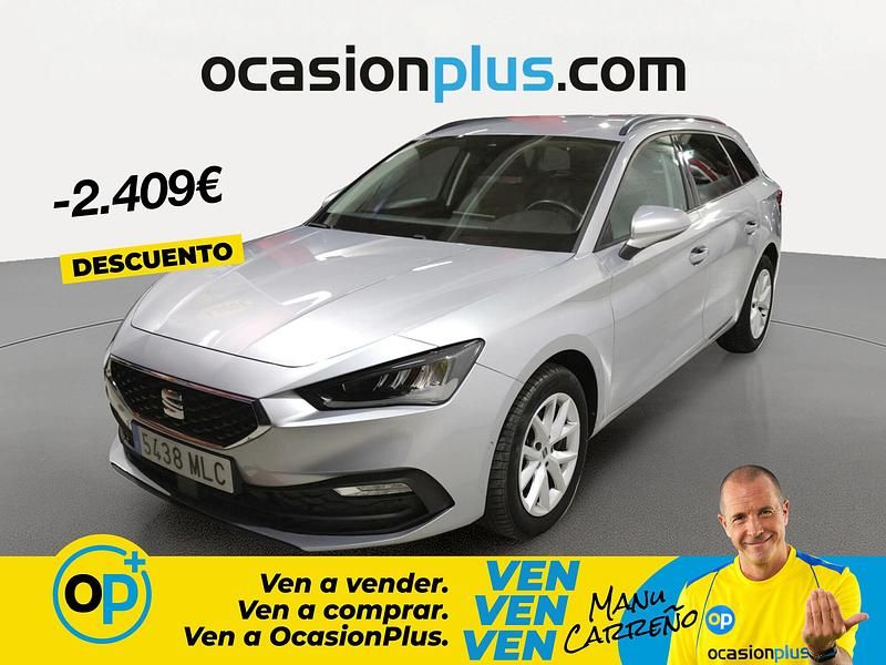 Usado Seat Leon Style 130 CV (95 kW) 2023 Gris Familiar
