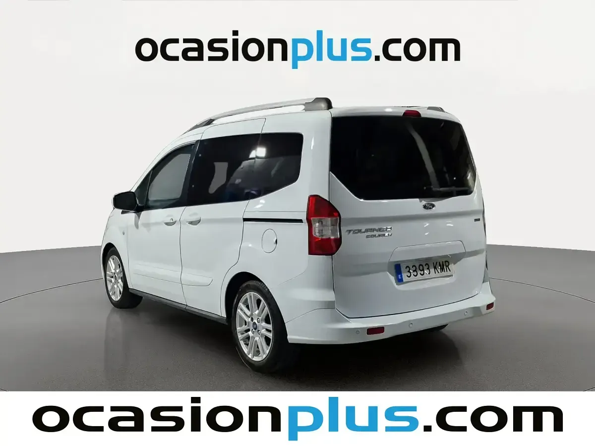 Usado Ford Tourneo Courier Titanium 100 CV (73 kW) 2018 Blanco Monovolumen