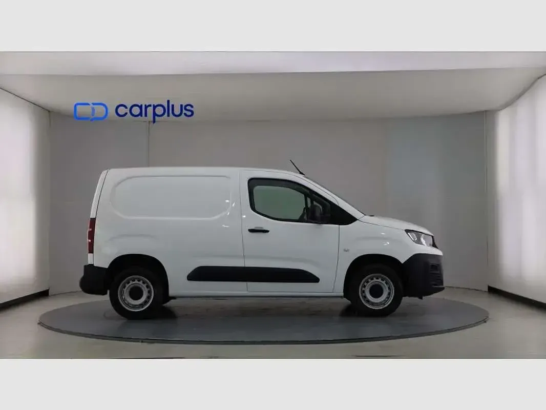 Usado Peugeot Partner S 102 CV (75 kW) 2022 Blanco Monovolumen
