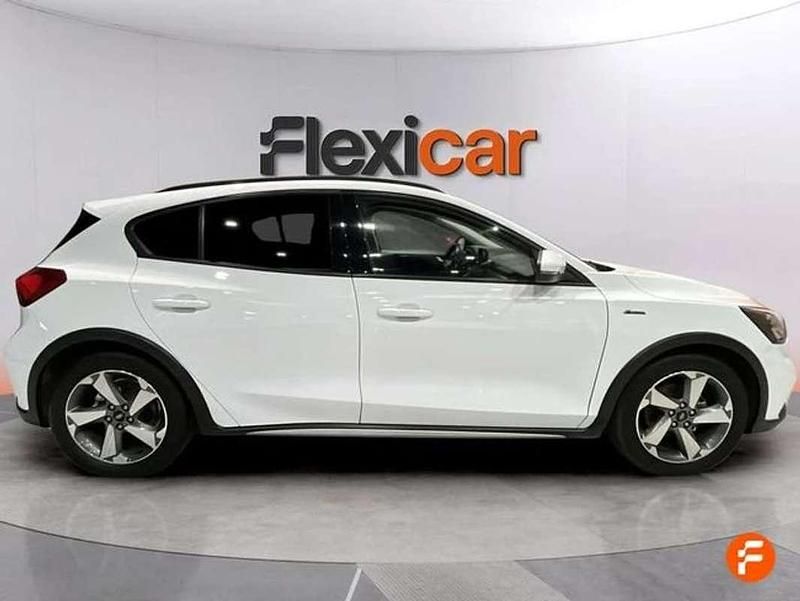 Usado Ford Focus Active 155 HP (114 kW) 2021 Branco Sedan