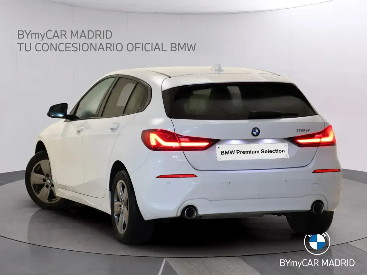 Usado BMW 118 Comfort Edition 150 CV (110 kW) 2022 Blanco Utilitario