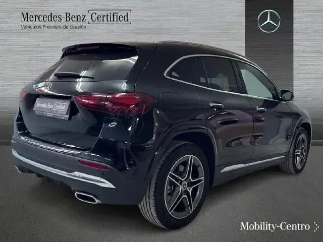 Usado Mercedes GLA250 218 CV (160 kW) 2025 Negro SUV
