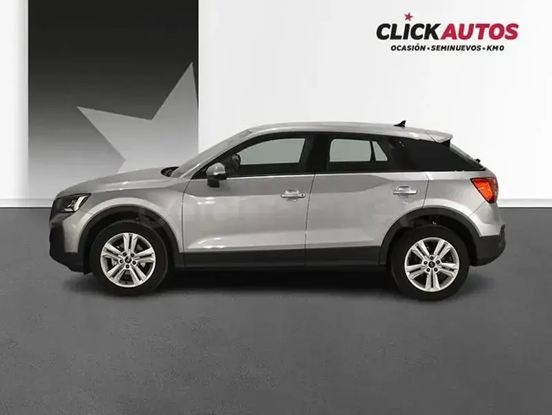 Usado Audi Q2 Advanced Plus 116 CV (85 kW) 2026 Gris / plata SUV