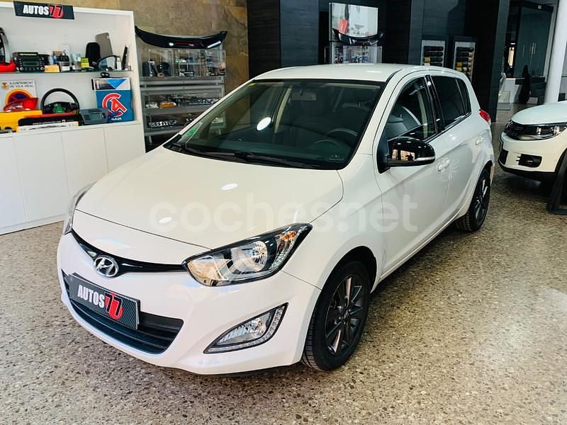 Blanco Usado 2014 Hyundai i20 GO! Berlina | 8500 € (Buen precio) - Imagen 1/4