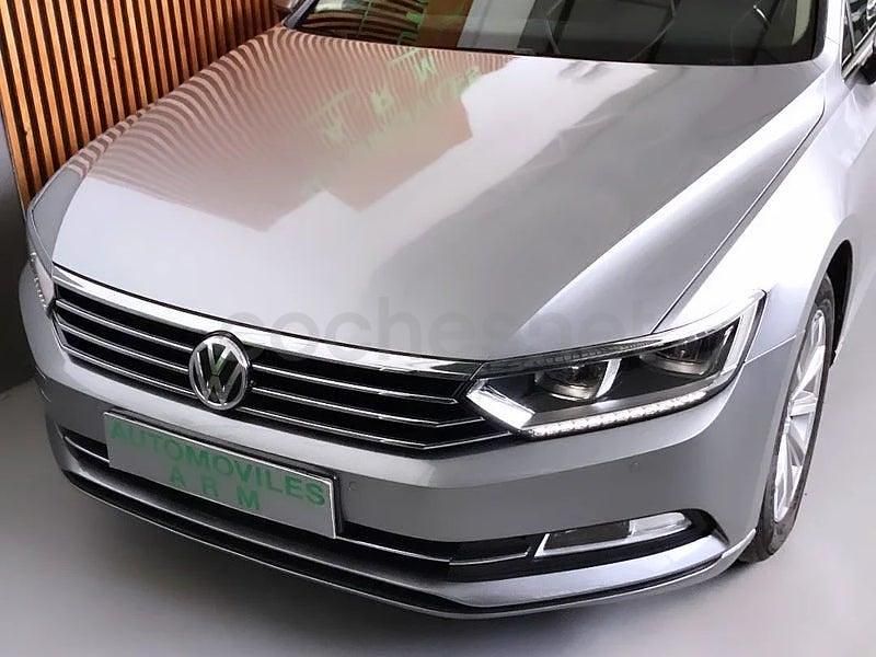 Usado VW Passat 150 CV (110 kW) 2020 Gris / plata Berlina