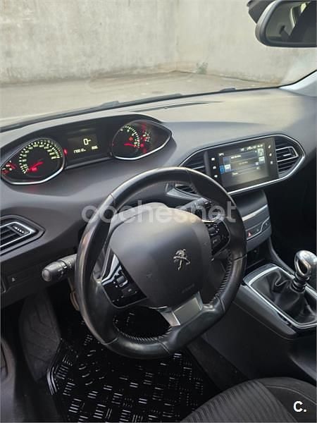 Marrón Usado 2014 Peugeot 308 Access Berlina | 6000 € (Buen precio) - Imagen 1/4