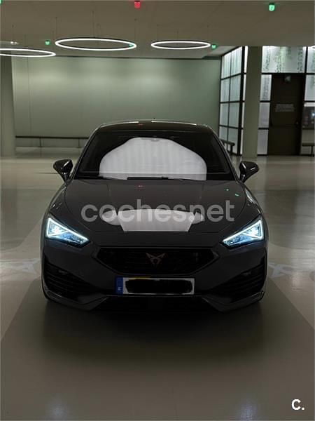 Gris / plata Usado 2023 Cupra Leon Familiar | 27.400 € (Buen precio) - Imagen 1/4