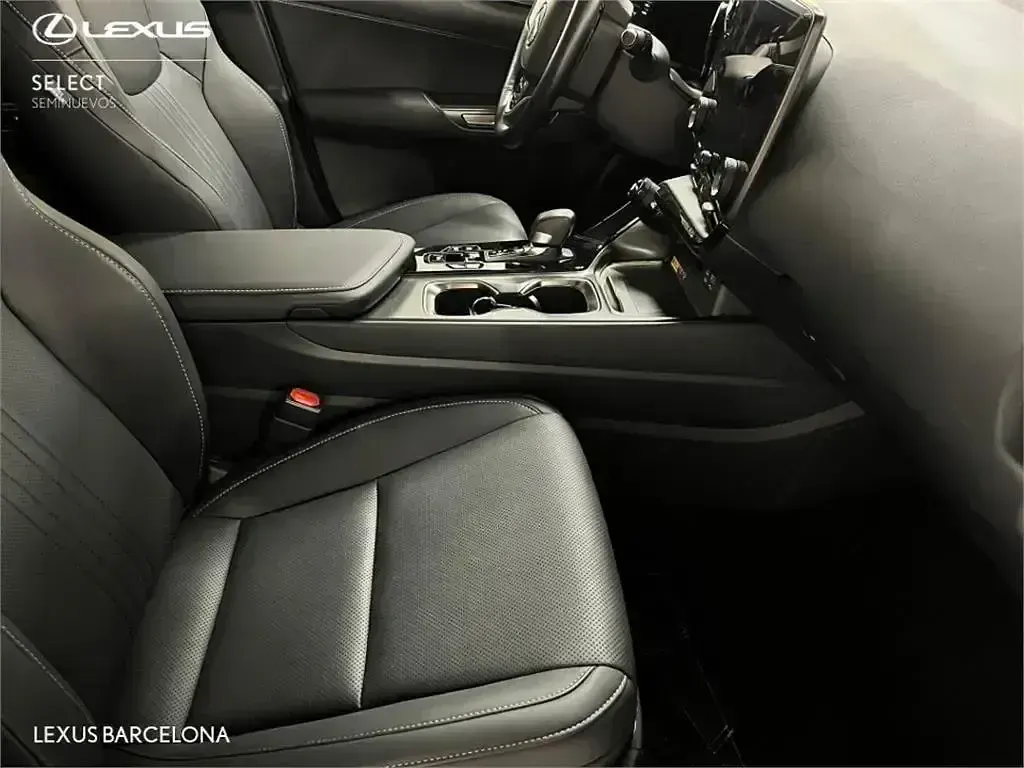 Usado Lexus NX450h+ 292 CV (214 kW) 2026 Blanco SUV