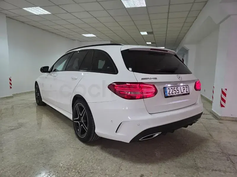 Usado Mercedes C200 160 CV (117 kW) 2021 Blanco Familiar