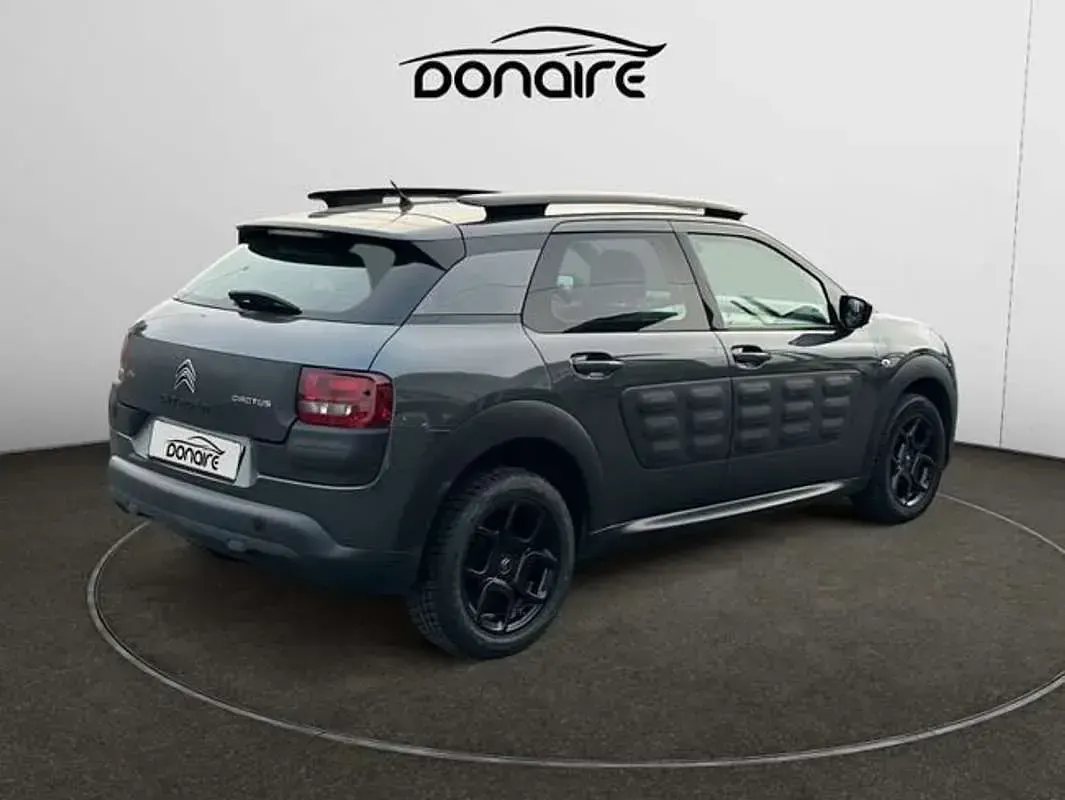 Usado Citroën C4 Cactus Feel 82 CV (60 kW) 2015 Gris Utilitario