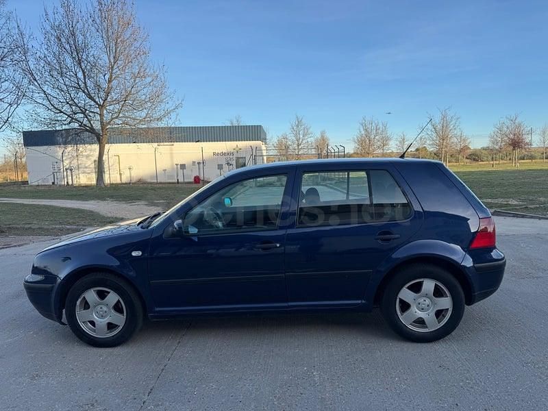 Usado VW Golf IV Conceptline 90 CV (66 kW) 2000 Azul Berlina