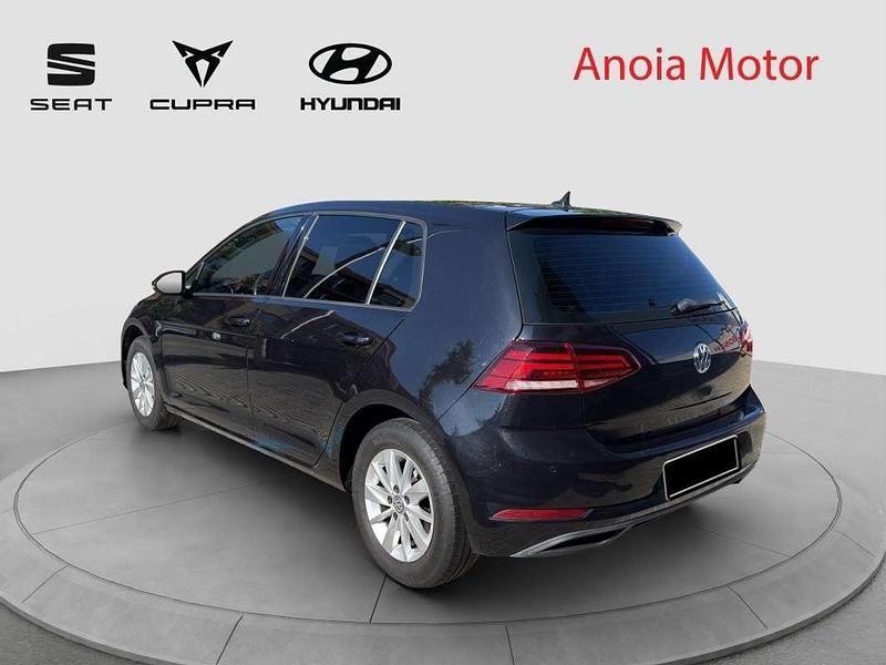 Usado VW Golf VII Advance 110 CV (80 kW) 2018 Negro Utilitario