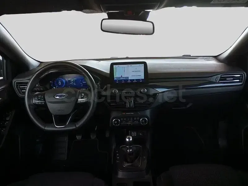 Usado Ford Focus ST-Line 125 CV (91 kW) 2021 Gris / plata Berlina