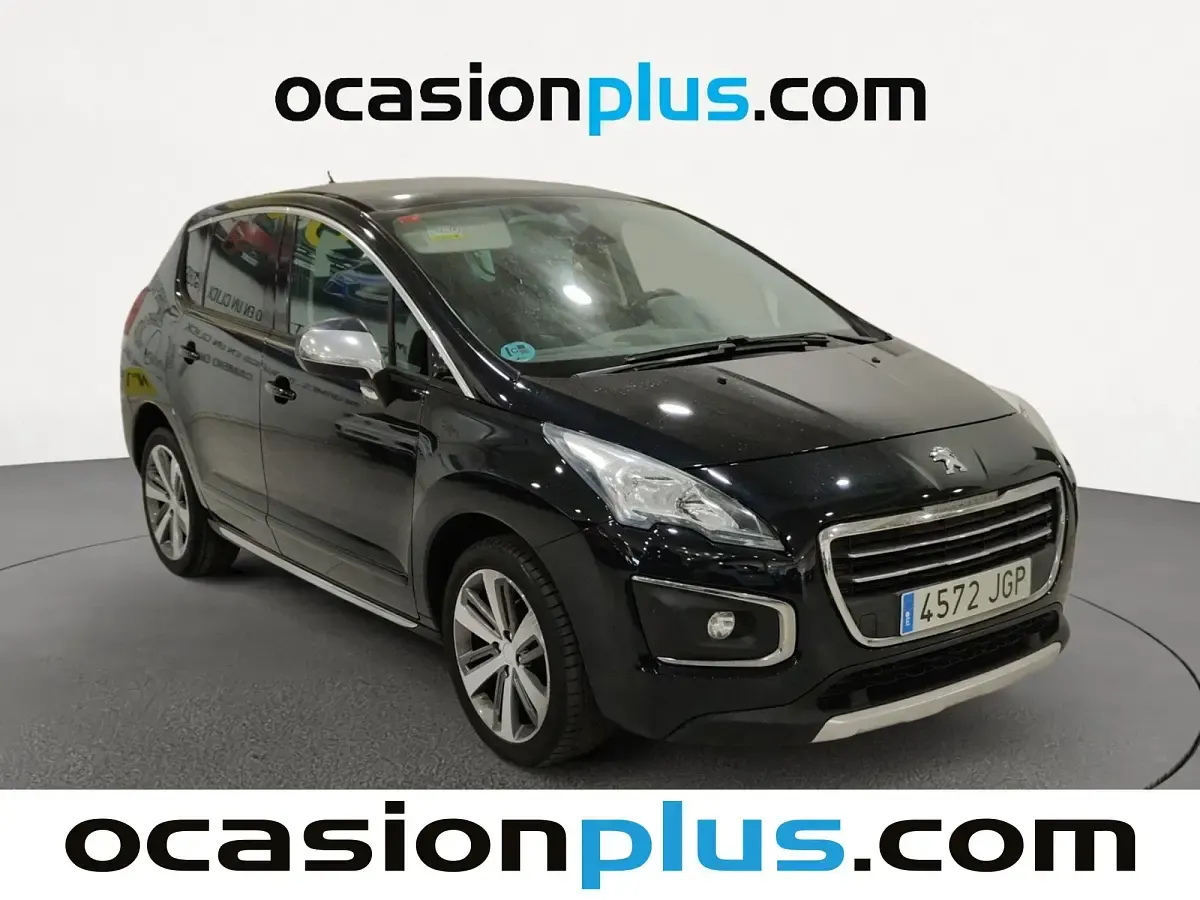 Usado Peugeot 3008 Allure 131 CV (96 kW) 2015 Negro Familiar