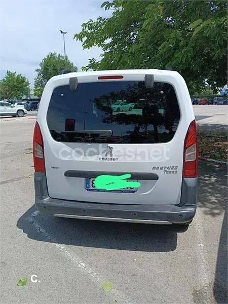 Usado Peugeot Partner Tepee Active 110 CV (80 kW) 2016 Blanco Monovolumen