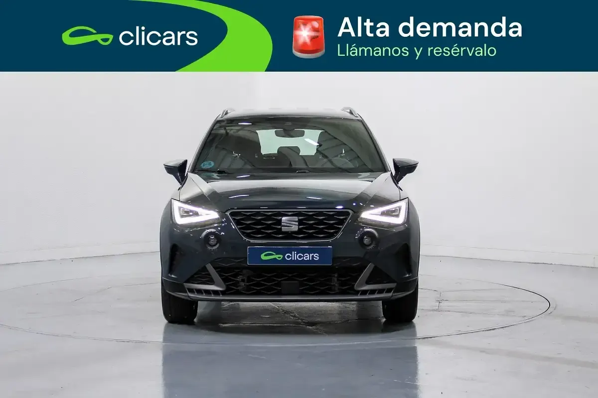 Usado Seat Arona FR 116 CV (85 kW) 2025 Negro SUV