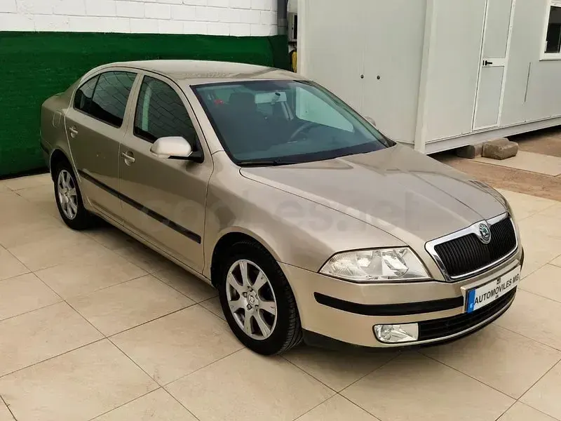 Usado Skoda Octavia 105 CV (77 kW) 2006 Beige Berlina