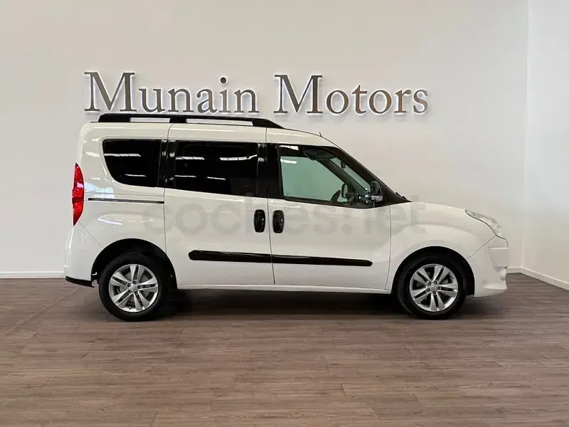 Usado Opel Combo Expression 90 CV (66 kW) 2016 Blanco Monovolumen