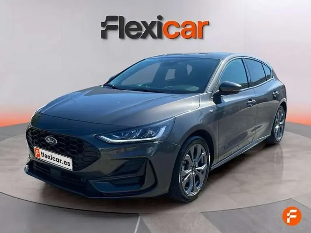 Usado Ford Focus ST-Line 155 CV (114 kW) 2024 Gris Berlina