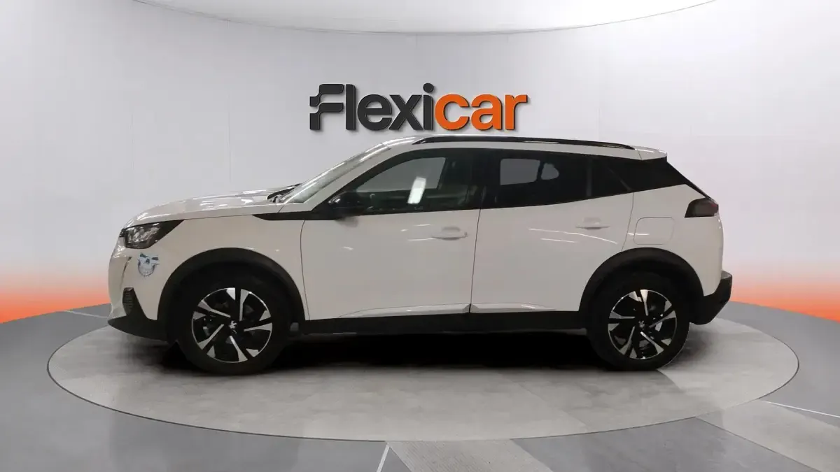 Usado Peugeot 2008 Allure 101 CV (74 kW) 2022 Blanco SUV