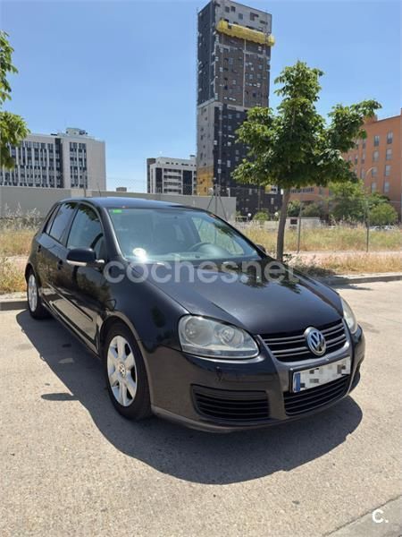 Negro Usado 2007 VW Golf V Highline Berlina | 6000 € (Precio justo) - Imagen 1/4