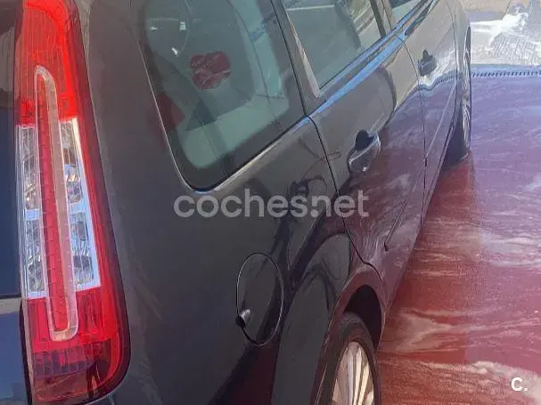 Usado Ford C-MAX S 136 CV (100 kW) 2007 Negro Monovolumen