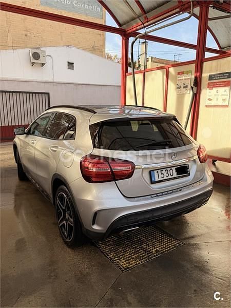 Usado Mercedes GLA180 122 CV (89 kW) 2017 Gris / plata SUV