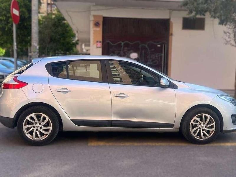 Usado Renault Mégane III LIMITED 110 CV (80 kW) 2014 Gris Utilitario