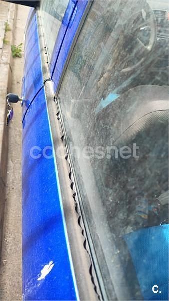 Usado Kia Picanto LX 61 CV (44 kW) 2005 Azul Utilitario