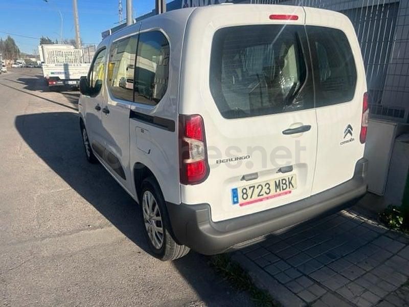 Usado Citroën Berlingo Feel 102 CV (75 kW) 2022 Blanco Monovolumen