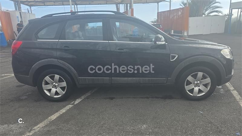 Usado Chevrolet Captiva LT 150 CV (110 kW) 2009 Negro SUV