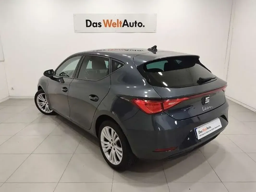 Nuevo Seat Leon FR 150 CV (110 kW) 2025 Gris Utilitario