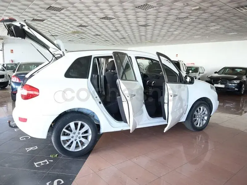 Usado Renault Koleos Expression 150 CV (110 kW) 2015 Blanco SUV