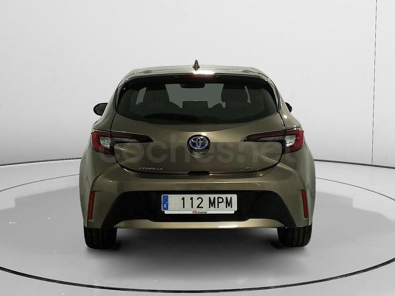 Usado Toyota Corolla Active 140 CV (102 kW) 2024 Blanco Berlina