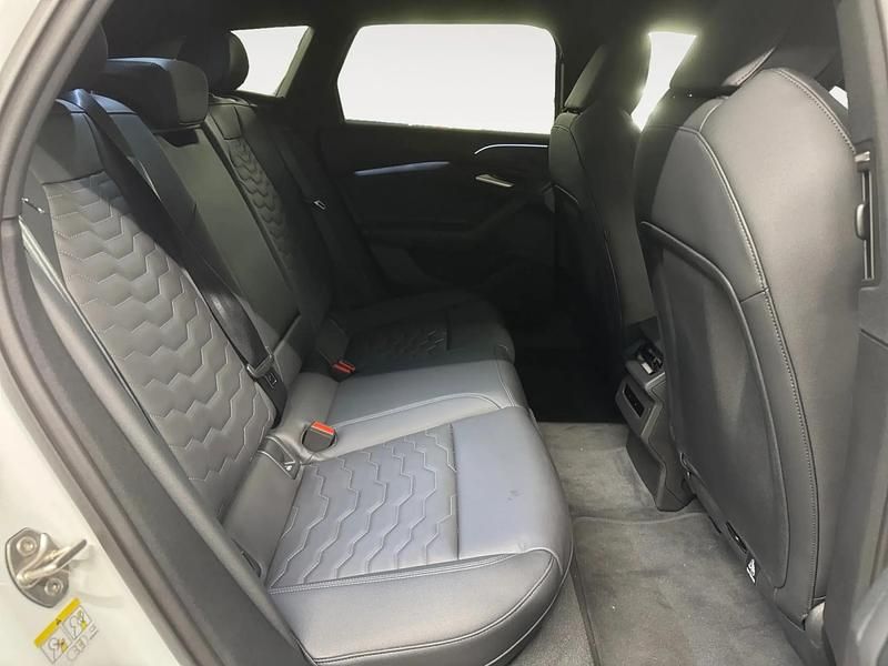 Usado Audi A6 e-tron S-Line 198 kW (270 CV) 2025 Blanco Familiar