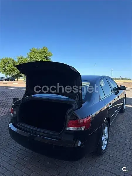Usado Hyundai Sonata Style 140 CV (102 kW) 2008 Negro Berlina