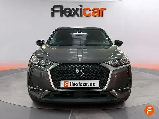 Usado DS Automobiles DS3 Crossback So Chic 110 CV (80 kW) 2021 Gris SUV