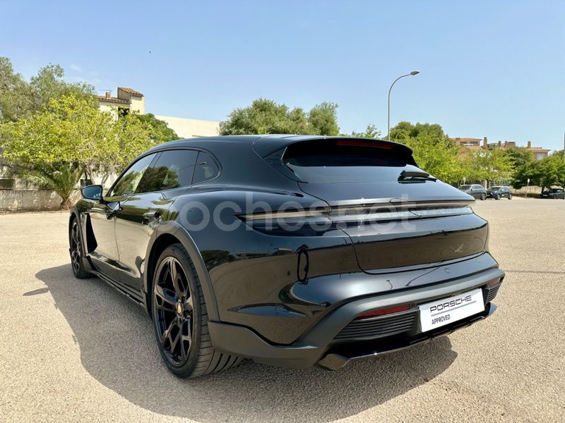 Usado Porsche Taycan Cross Turismo 300 kW (408 CV) 2023 Negro jet metalizado Berlina
