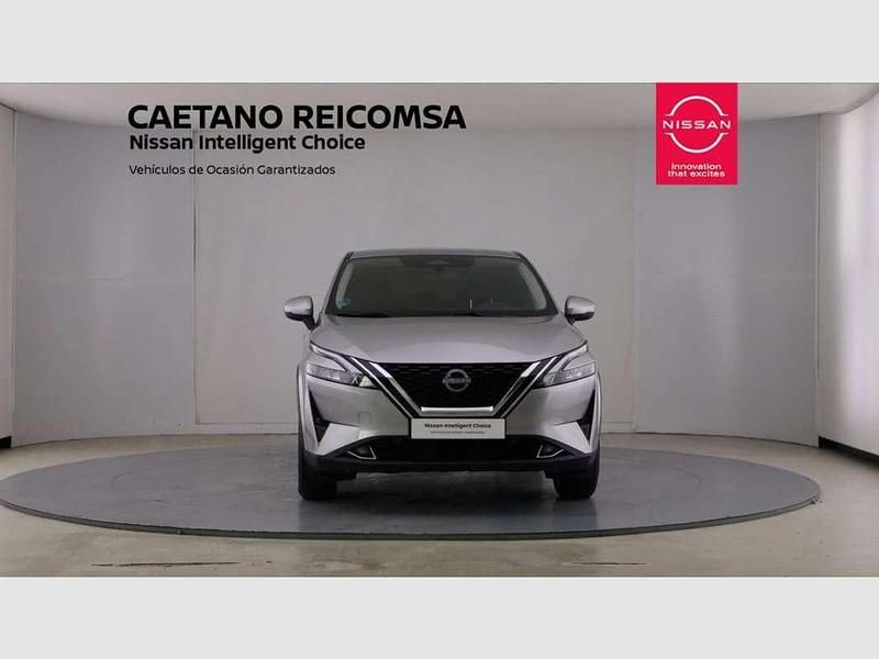 Usado Nissan Qashqai Acenta 140 CV (102 kW) 2022 Plateado SUV