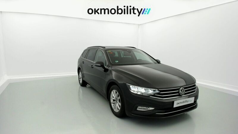 Usado VW Passat Business 150 CV (110 kW) 2021 Deep black perleffekt Familiar