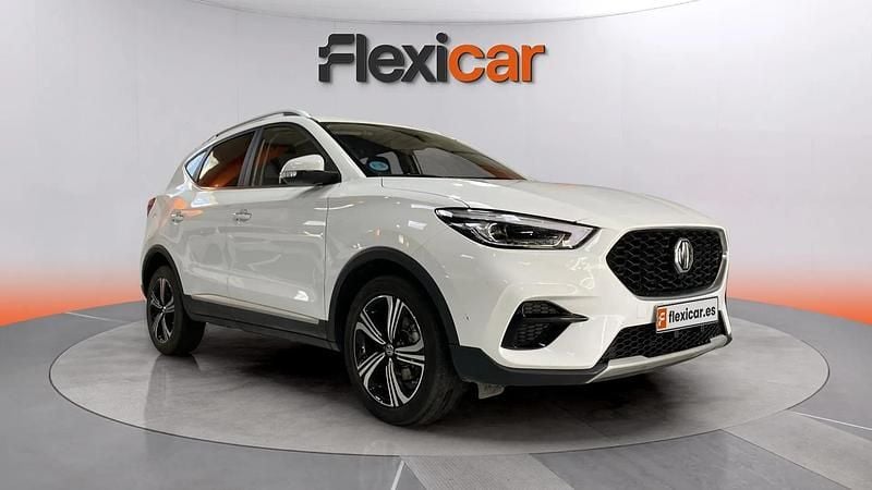 Usado MG ZS Comfort 106 HP (77 kW) 2023 Branco SUV