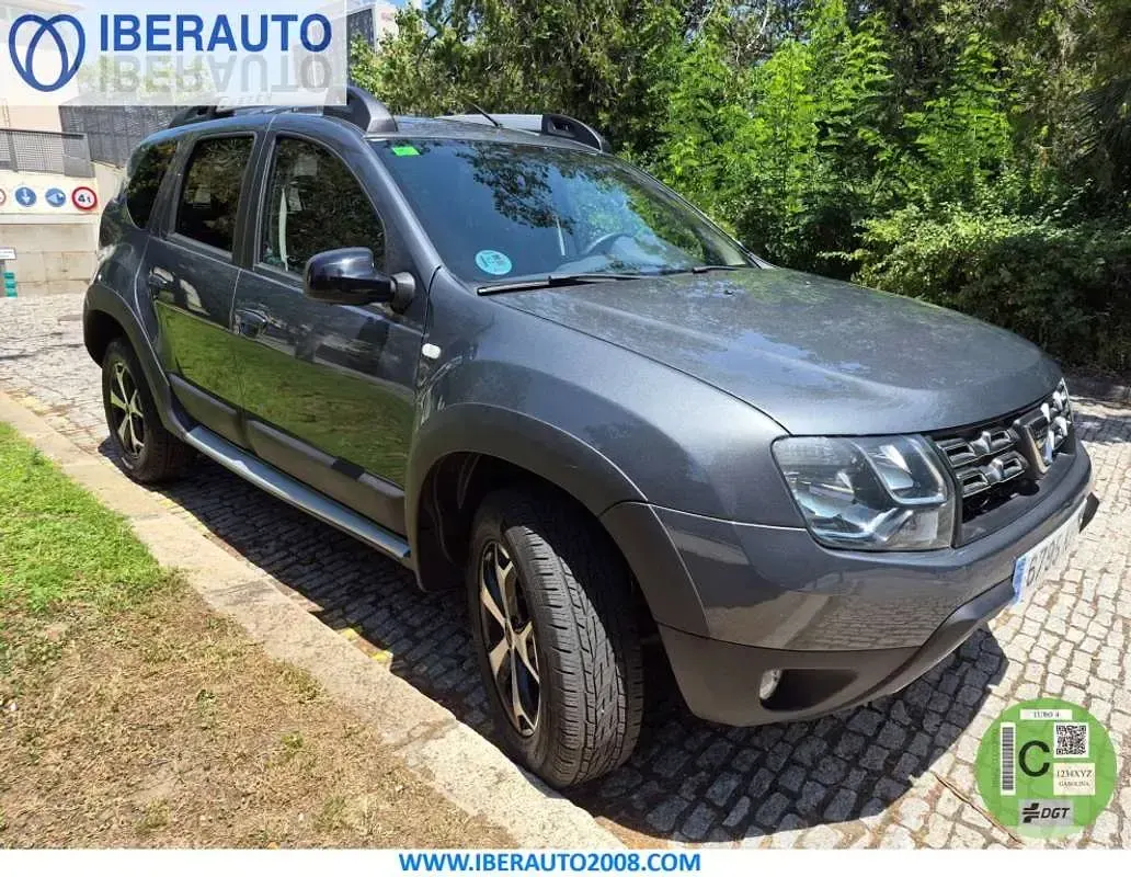 Usado Dacia Duster 125 CV (91 kW) 2017 Gris / plata SUV