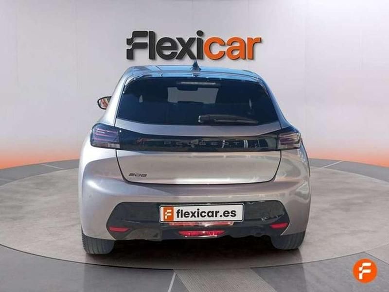 Usado Peugeot 208 Allure 101 CV (74 kW) 2025 Gris Utilitario
