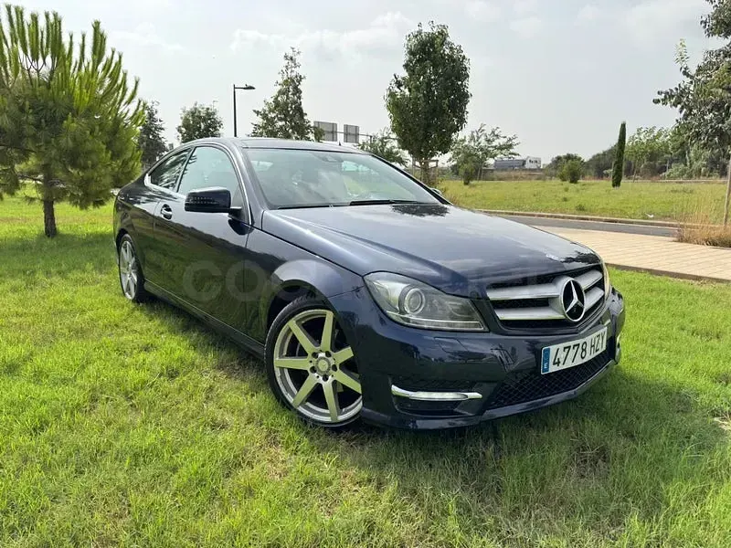 Usado Mercedes C220 170 CV (125 kW) 2012 Azul Coupe