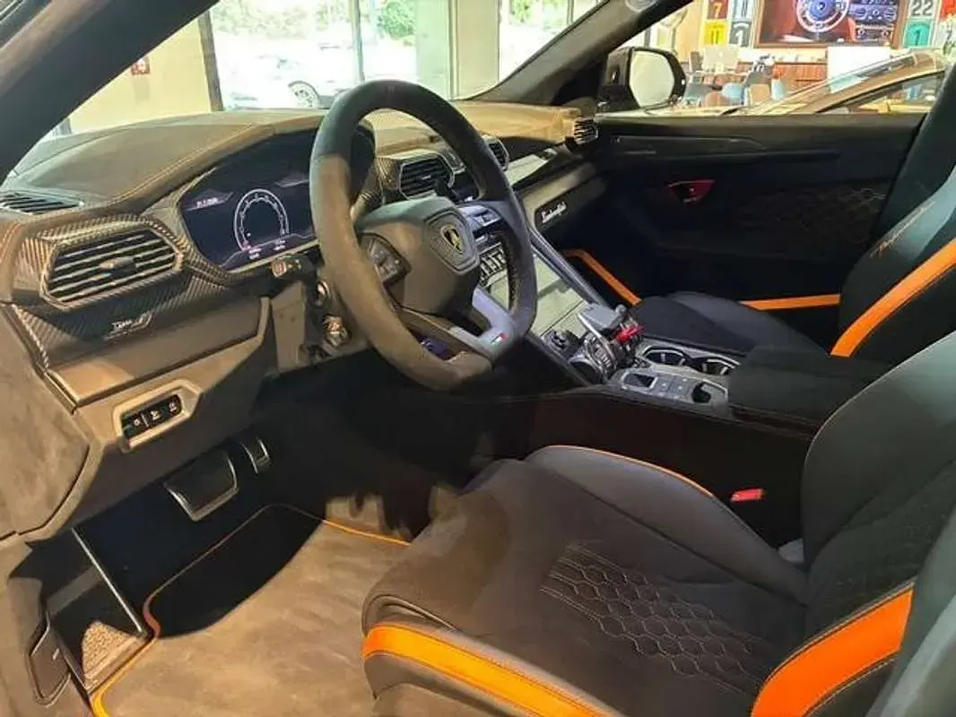 Usado Lamborghini Urus 650 CV (478 kW) 2024 Verde SUV