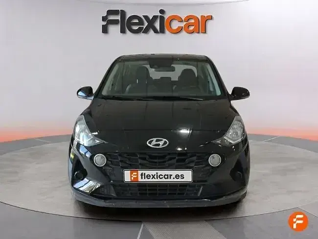 Usado Hyundai i10 67 CV (49 kW) 2022 Negro Utilitario