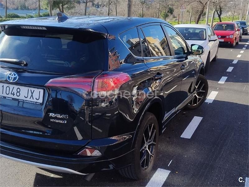 Usado Toyota RAV4 Hybrid 218 CV (160 kW) 2017 Azul SUV